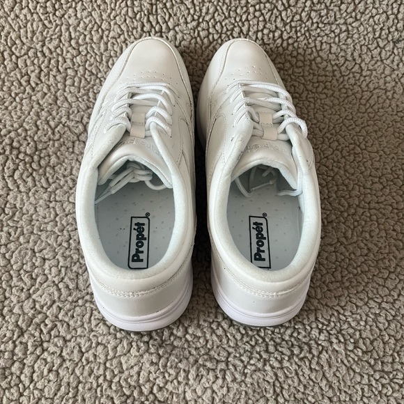 Size 7 Brand new white runners - Picture 8 of 9